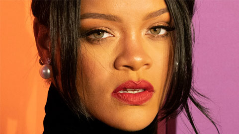 Ca sĩ Rihanna lừng danh